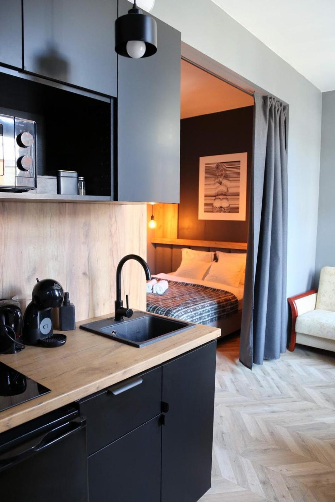 Manufaktura Apartamenty Bakery, Prywatna Kamienica, Parking Strzezony, Klima, Dostep Na Kod 罗兹 外观 照片